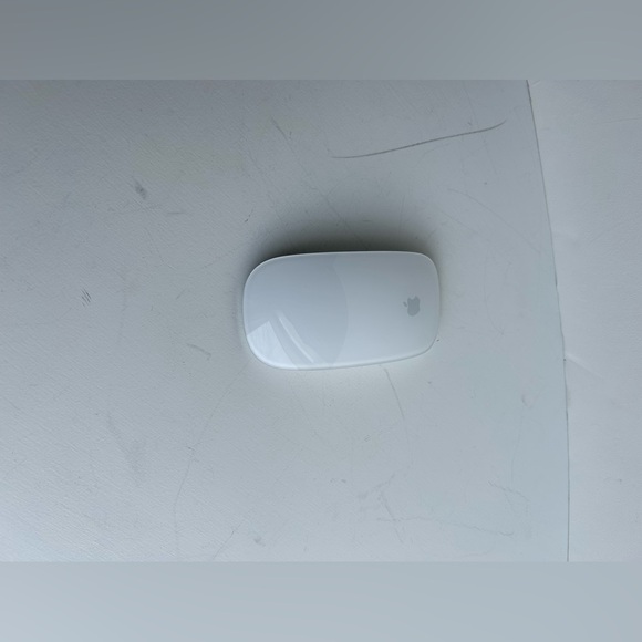 Apple Magic Mouse - Picture 2 of 9